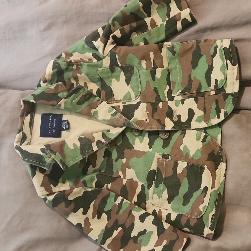 Camo Blazer. Perfect for Fall